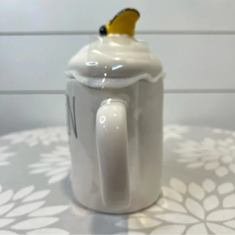 Rae Dunn White Queen Bee Ceramic‎ Mug Cup with Bee Lid. 16 oz. NWT.